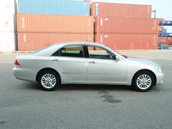 2005 Toyota Crown Pics