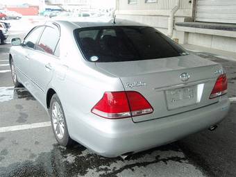 2005 Toyota Crown Pictures