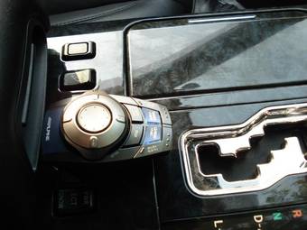 2005 Toyota Crown Photos