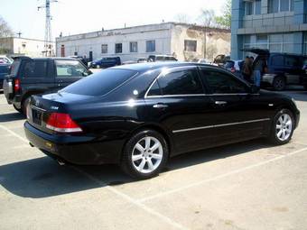 2005 Toyota Crown Pictures