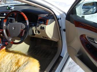 2005 Toyota Crown Images
