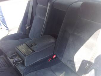 2005 Toyota Crown Photos