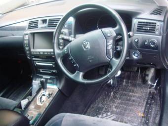 2005 Toyota Crown Images