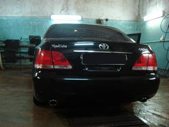 2005 Toyota Crown Photos