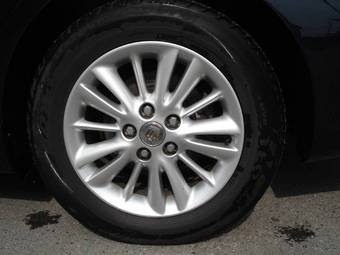 2005 Toyota Crown Pictures