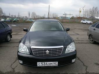 2005 Toyota Crown Pictures