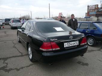 2005 Toyota Crown Photos