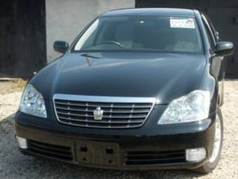 2005 Toyota Crown Pictures