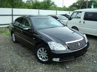 2006 Toyota Crown Photos