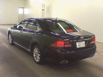 2008 Toyota Crown Photos