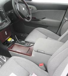 2008 Toyota Crown Photos