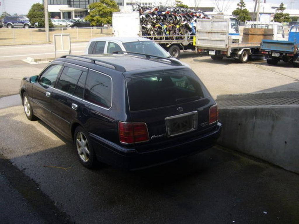 2000 Toyota Crown Estate