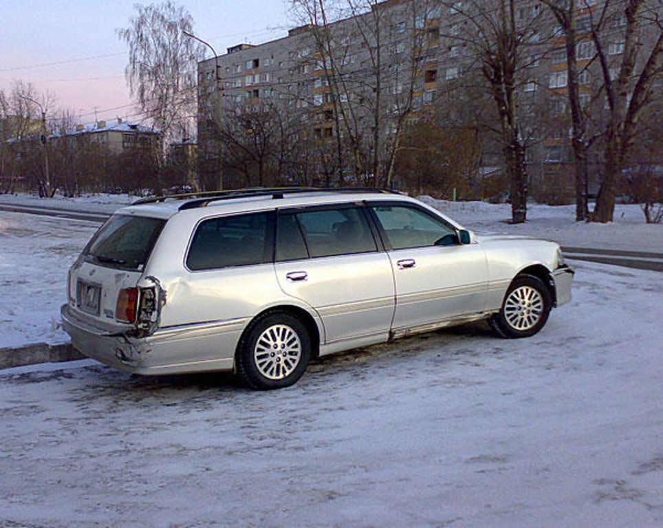 2000 Toyota Crown Estate