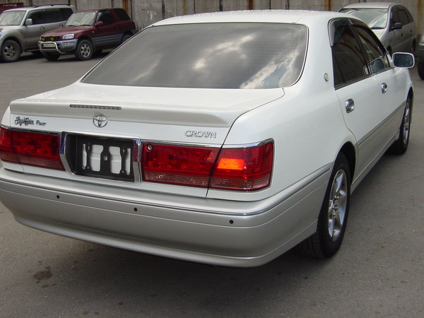 2001 Toyota Crown Estate Pictures