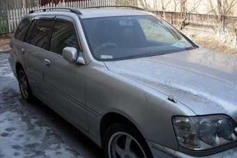 2001 Toyota Crown Estate Photos