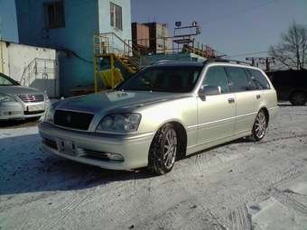 2002 Toyota Crown Estate Pictures