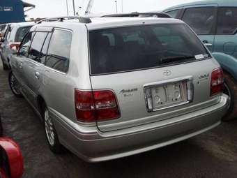 2003 Toyota Crown Estate Photos