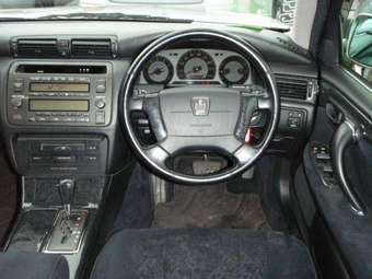 2003 Toyota Crown Estate Images