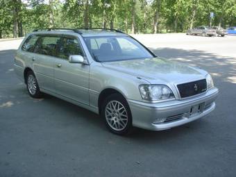 2003 Toyota Crown Estate Photos