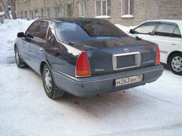 1995 Toyota Crown Majesta