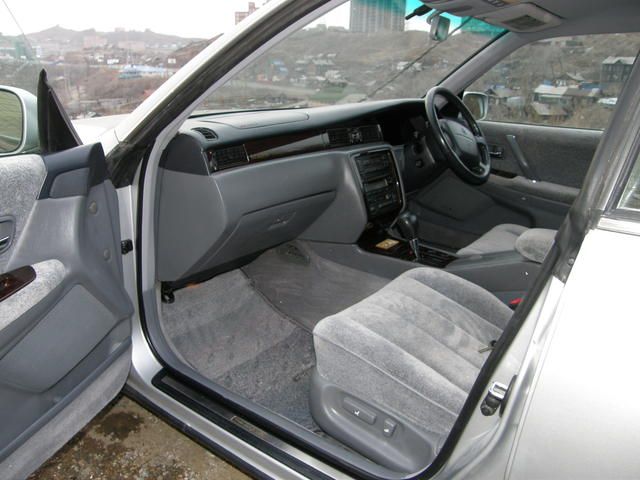 1996 Toyota Crown Majesta