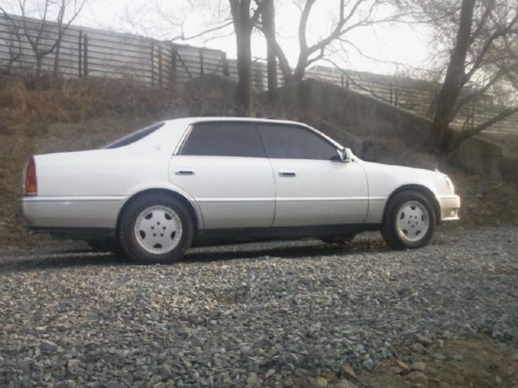 1997 Toyota Crown Majesta