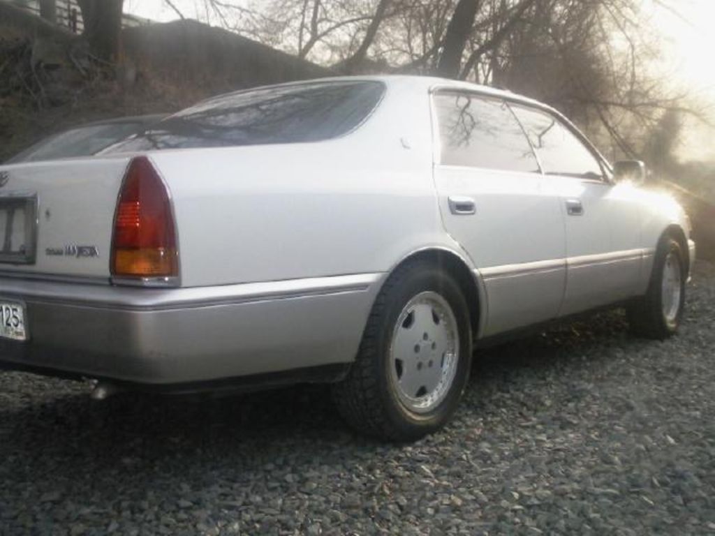 1997 Toyota Crown Majesta