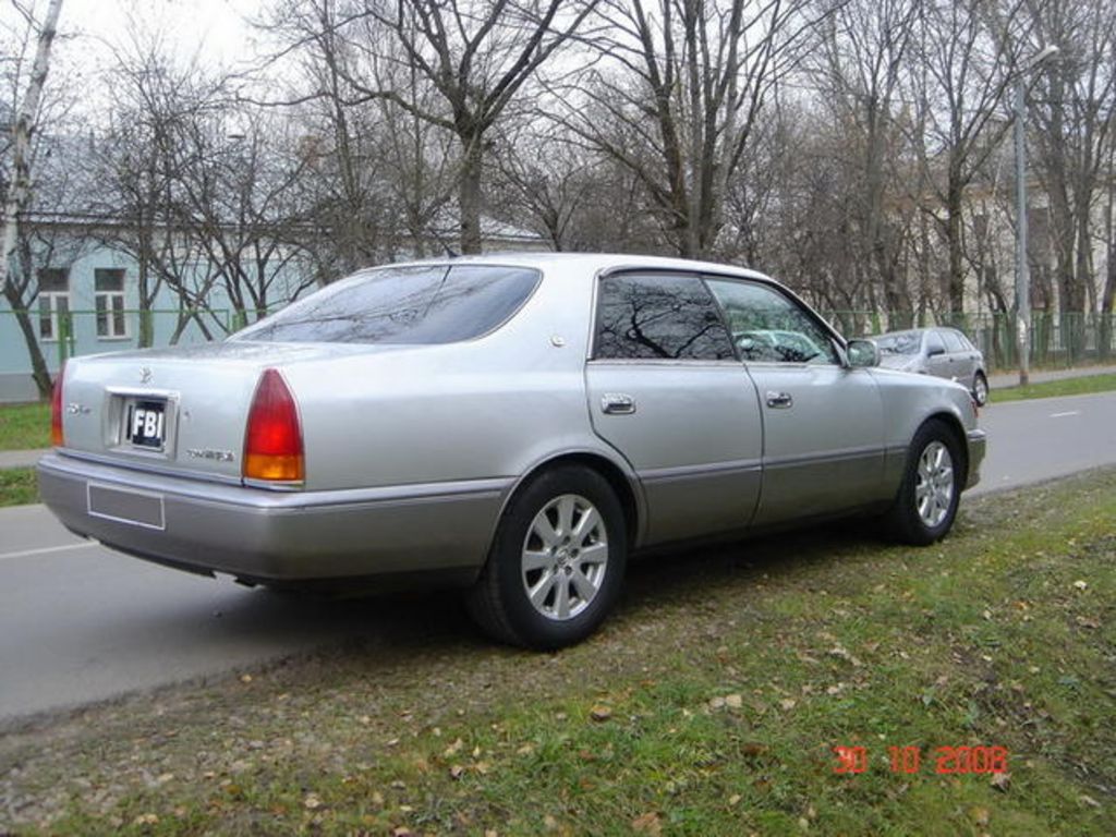 1997 Toyota Crown Majesta