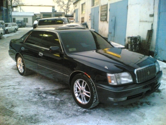 1998 Toyota Crown Majesta