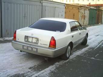 1998 Crown Majesta