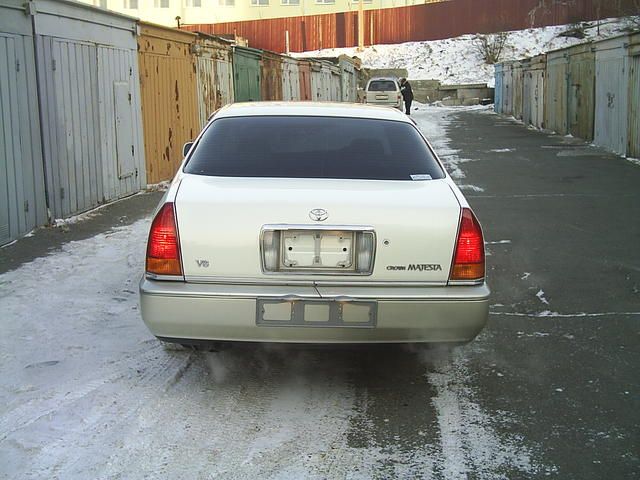 1998 Toyota Crown Majesta
