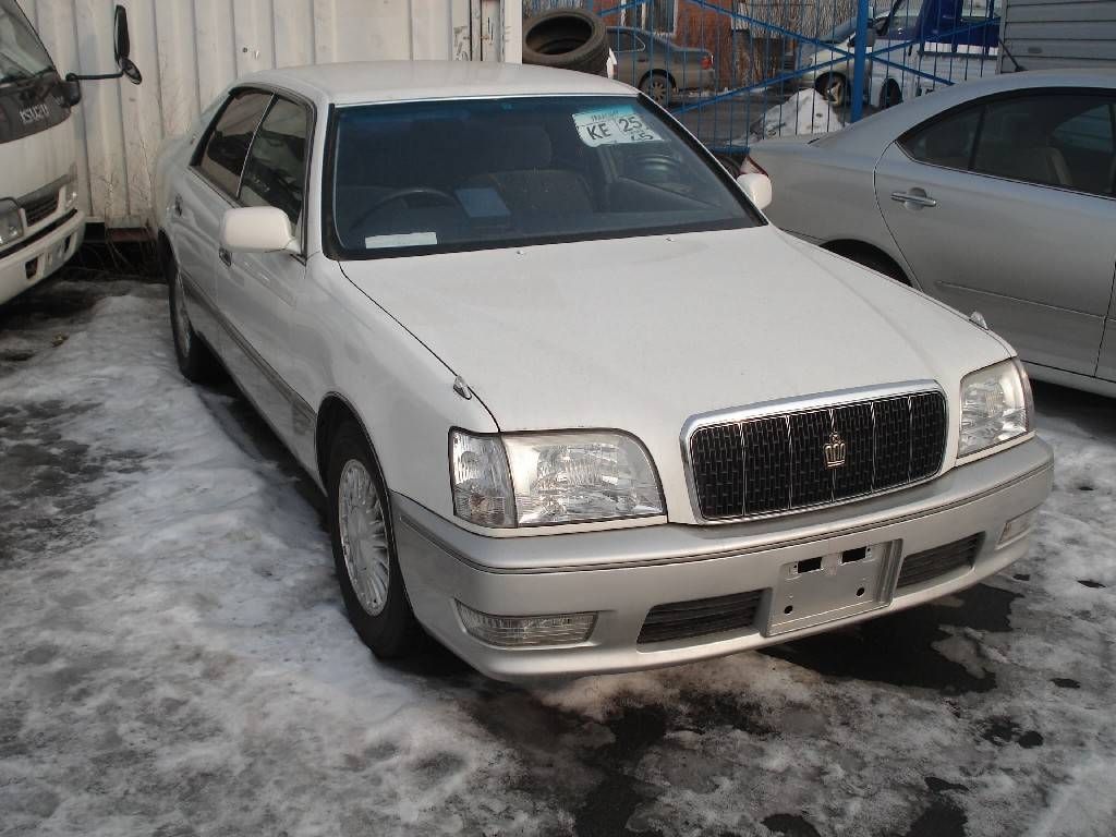 1998 Toyota Crown Majesta