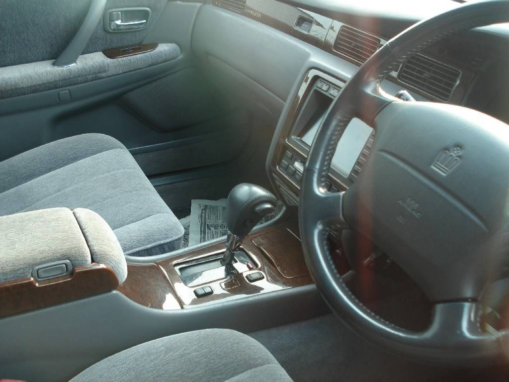 1998 Toyota Crown Majesta