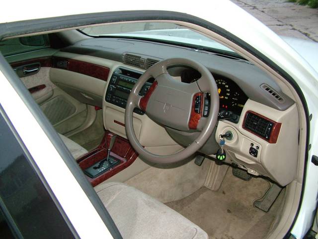 1999 Toyota Crown Majesta