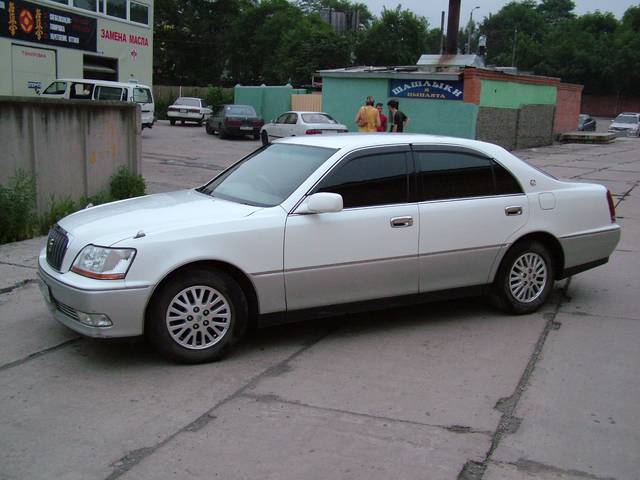 1999 Toyota Crown Majesta