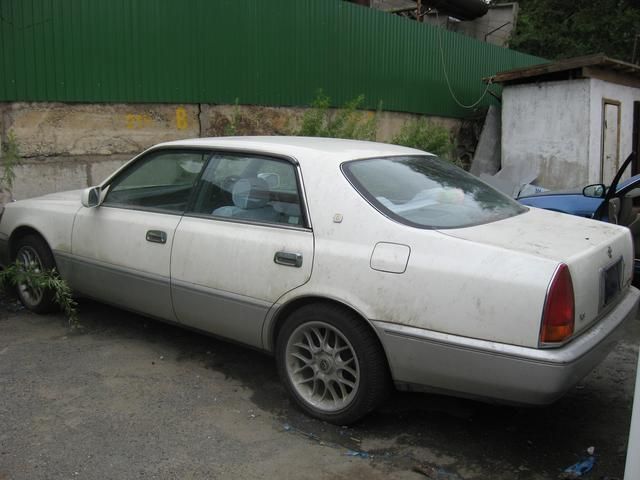 1999 Toyota Crown Majesta