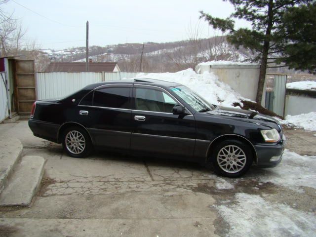 1999 Toyota Crown Majesta