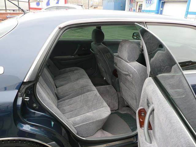 1999 Toyota Crown Majesta