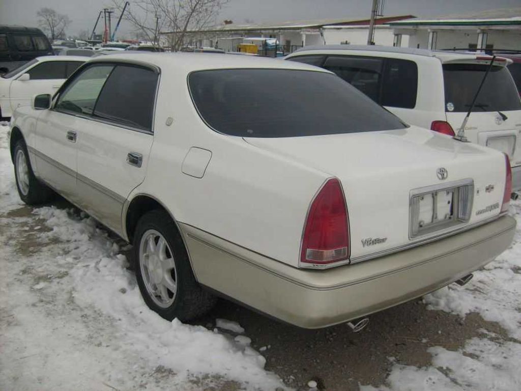 1999 Toyota Crown Majesta