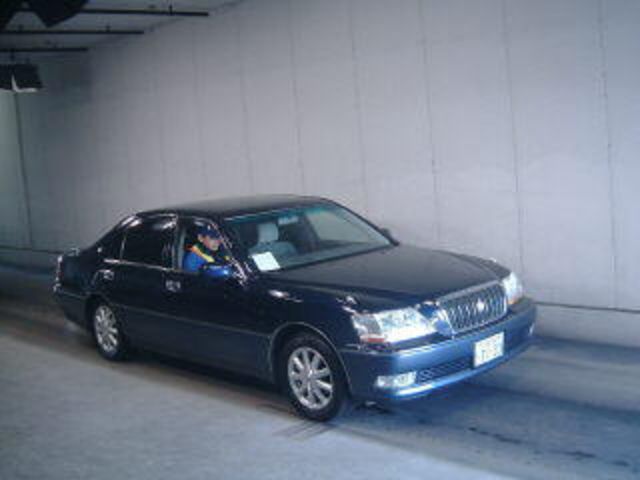 1999 Toyota Crown Majesta