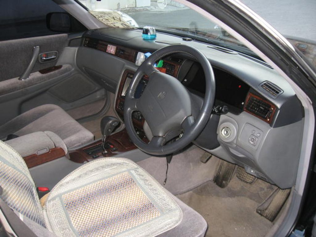 1999 Toyota Crown Majesta