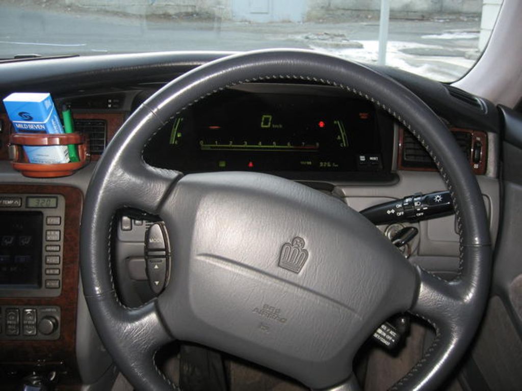 1999 Toyota Crown Majesta