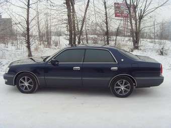 1999 Toyota Crown Majesta