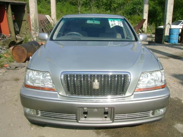 1999 Toyota Crown Majesta