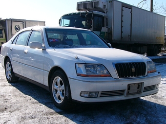 2000 Toyota Crown Majesta