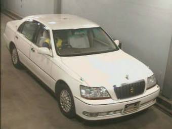 2000 Toyota Crown Majesta