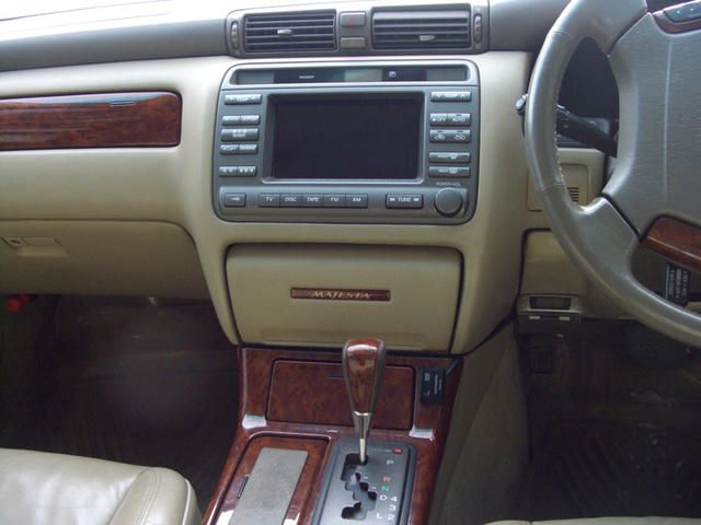 2000 Toyota Crown Majesta