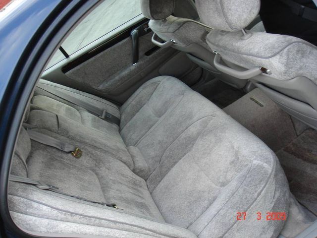 2000 Toyota Crown Majesta