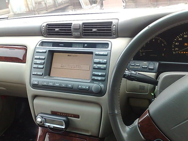 2000 Toyota Crown Majesta