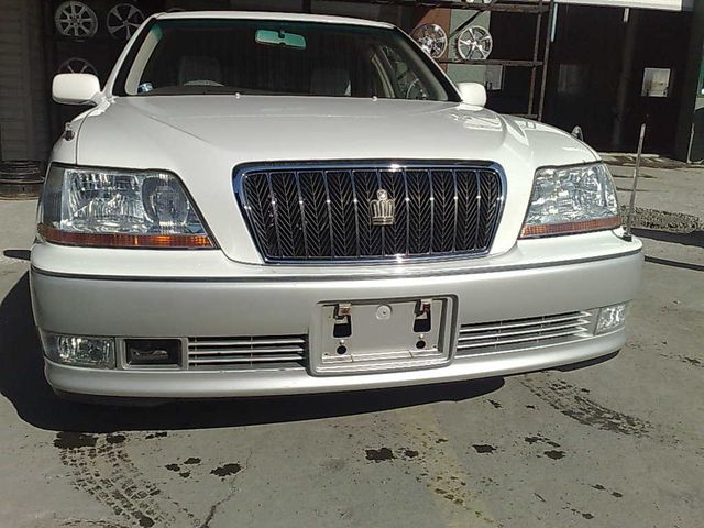 2000 Toyota Crown Majesta